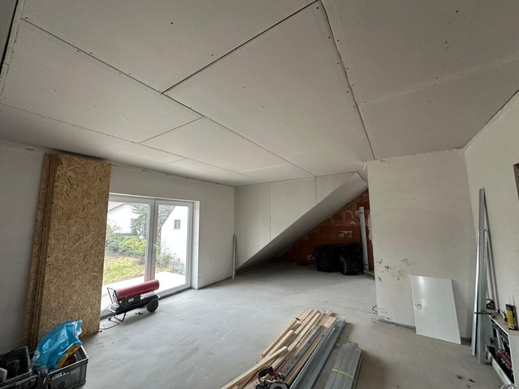 Trockenbauarbeiten im Innenraum eines Hauses in Altenglan – Föckler Maler- & Stuckateurbetrieb